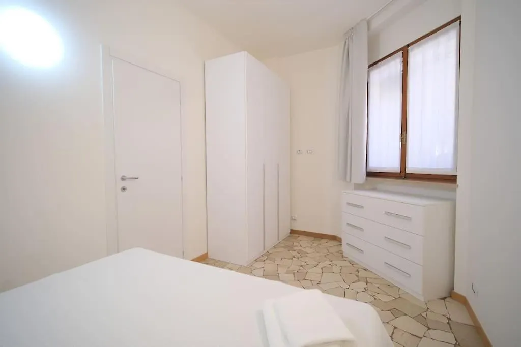 Apartament Sky House Carrara Bergamo 0*,  Włochy