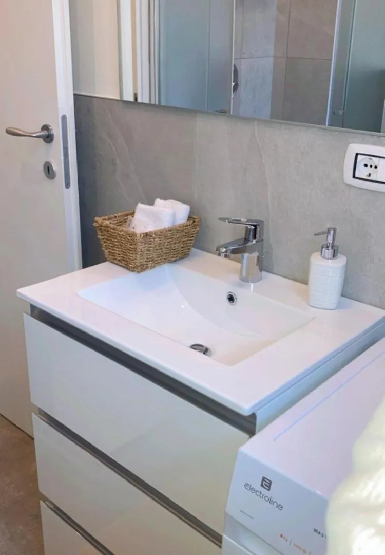 Apartament Sky House Carrara Bergamo 0*,