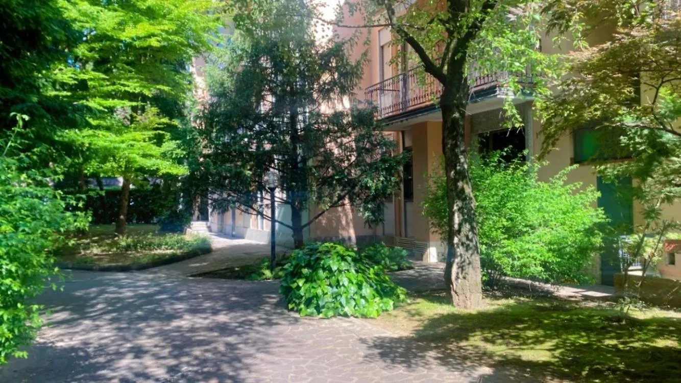 Apartament Sky House Carrara Bergamo 0*,  Włochy